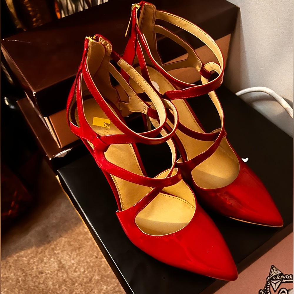 Michael Kors Dazzling Red Heels - Picture 6 of 16